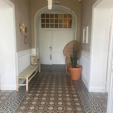 Maison De Maitre Au Coeur D'un Village Tarnais